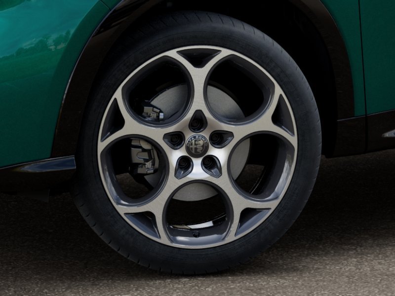 New 2025 Verde (Green) Fangio Metallic Exterior Paint Alfa Romeo Base image 34