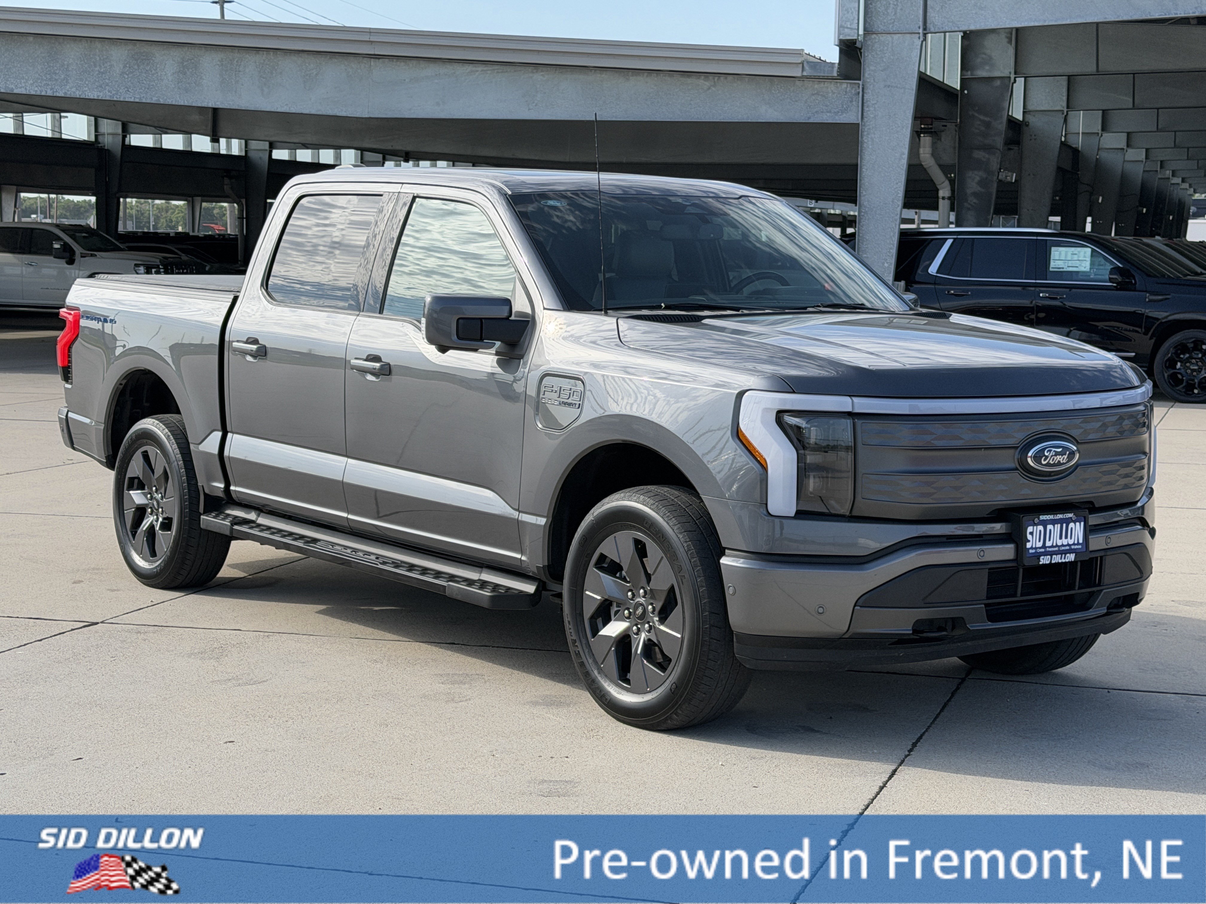 Used 2023 Gray Ford LARIAT image 2