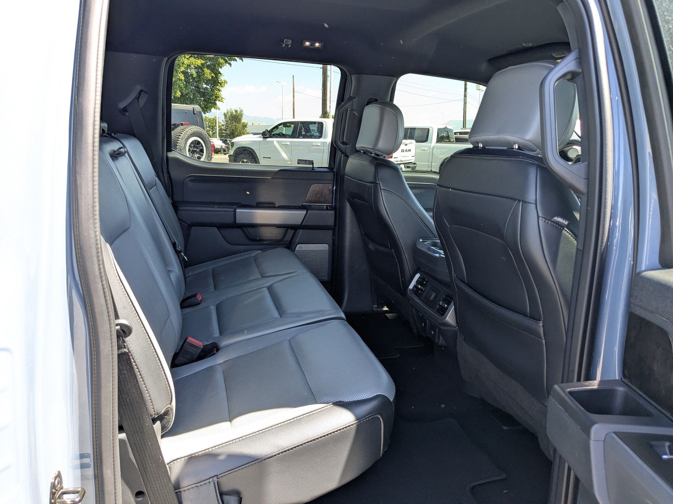 Used 2023 Azure Gray Metallic Ford LARIAT image 30