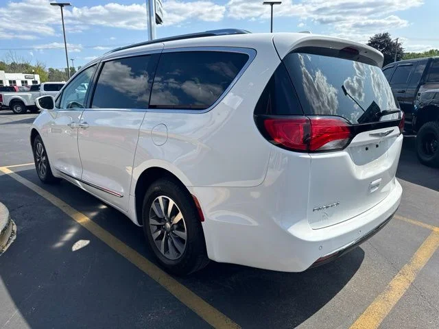 Used 2020 Bright White Clearcoat Chrysler Touring L Plus image 7