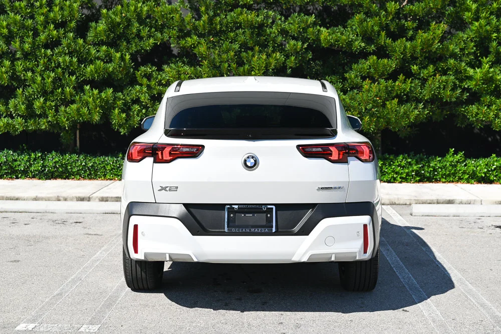 Used 2025 White BMW xDrive28i image 5