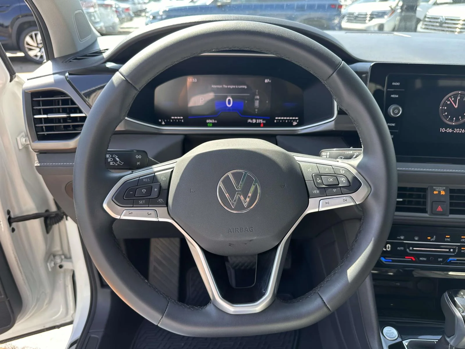 Used 2026 Pure White w/Deep Black Roof Volkswagen SE Black image 13