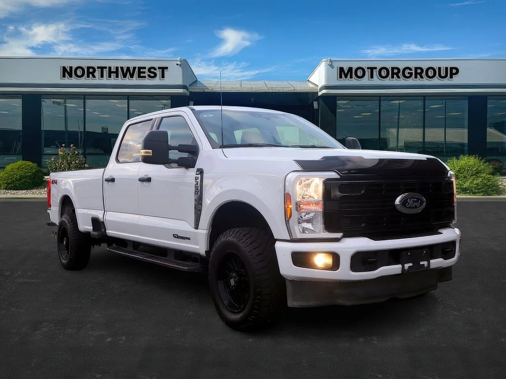 2024 Ford F-350 XLT 4x4 Crew Cab 8' Box SRW's photo
