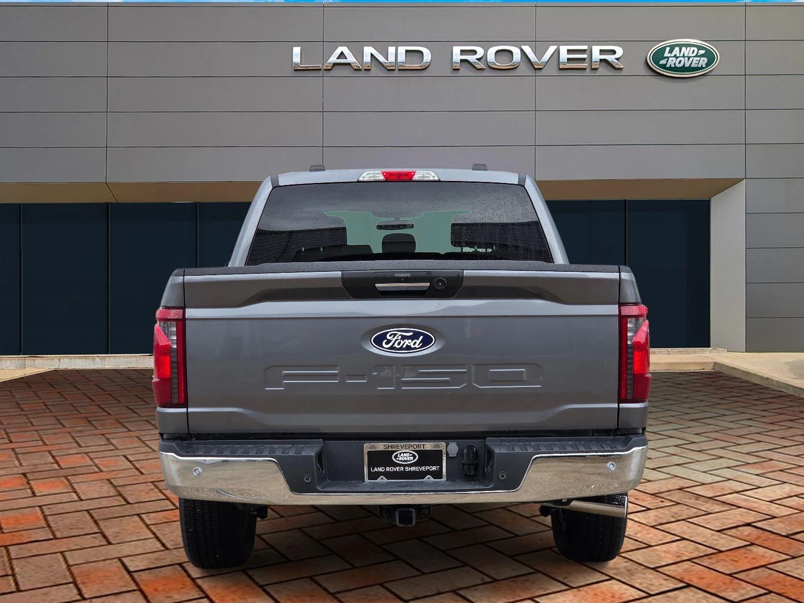 Used 2024 Oxford White Ford XLT image 5