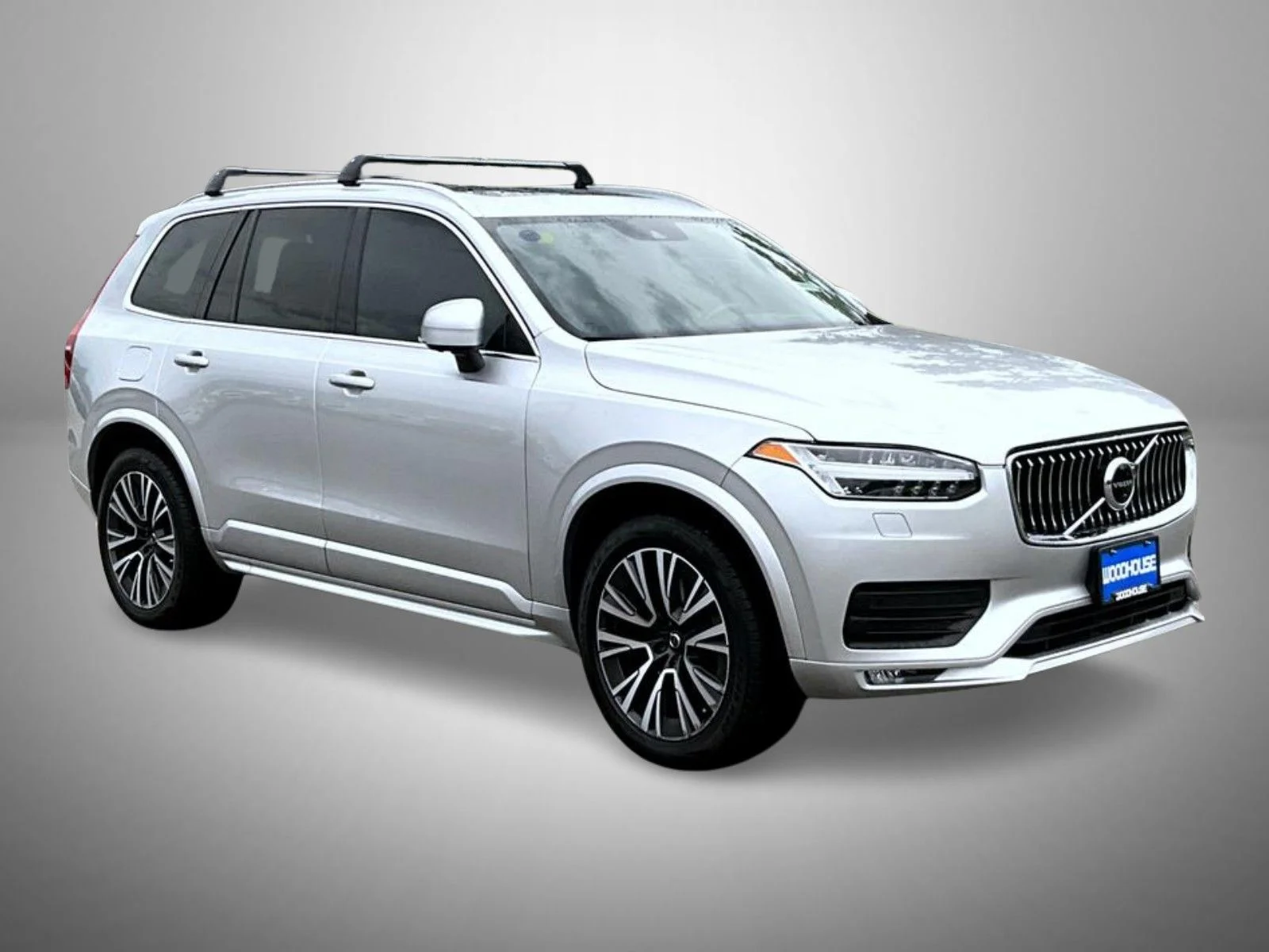 Used 2021 Silver Volvo T5 Momentum image 3