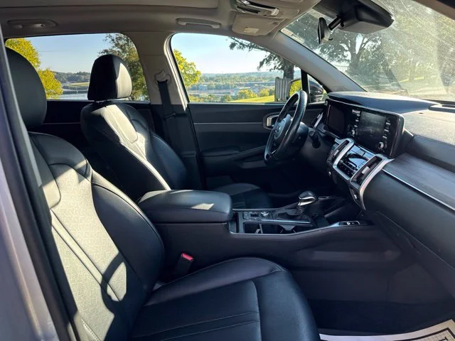 Used 2021 Silver Kia EX image 10