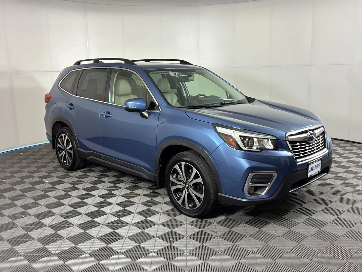 Used 2019 Horizon Blue Pearl Subaru Limited image 2