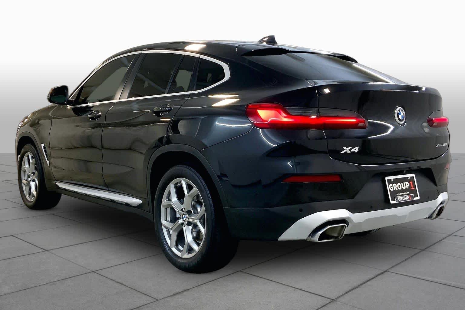 Used 2024 Black Sapphire Metallic BMW xDrive30i image 11