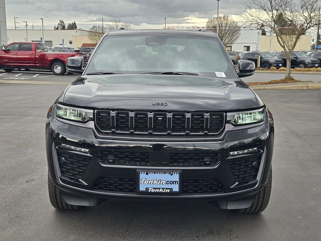 New 2026 Diamond Black Crystal Pearl-Coat Exterior Paint Jeep Limited Reserve image 9