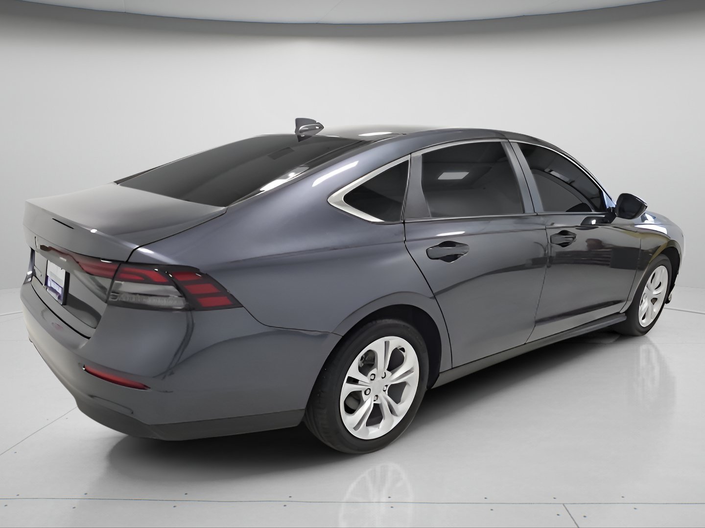 Used 2025 Meteorite Gray Metallic Honda LX image 5