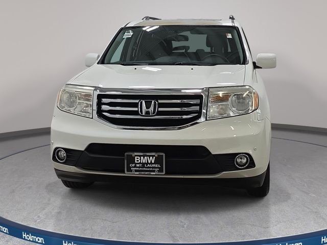 Used 2015 Diamond White Pearl Honda Touring image 3