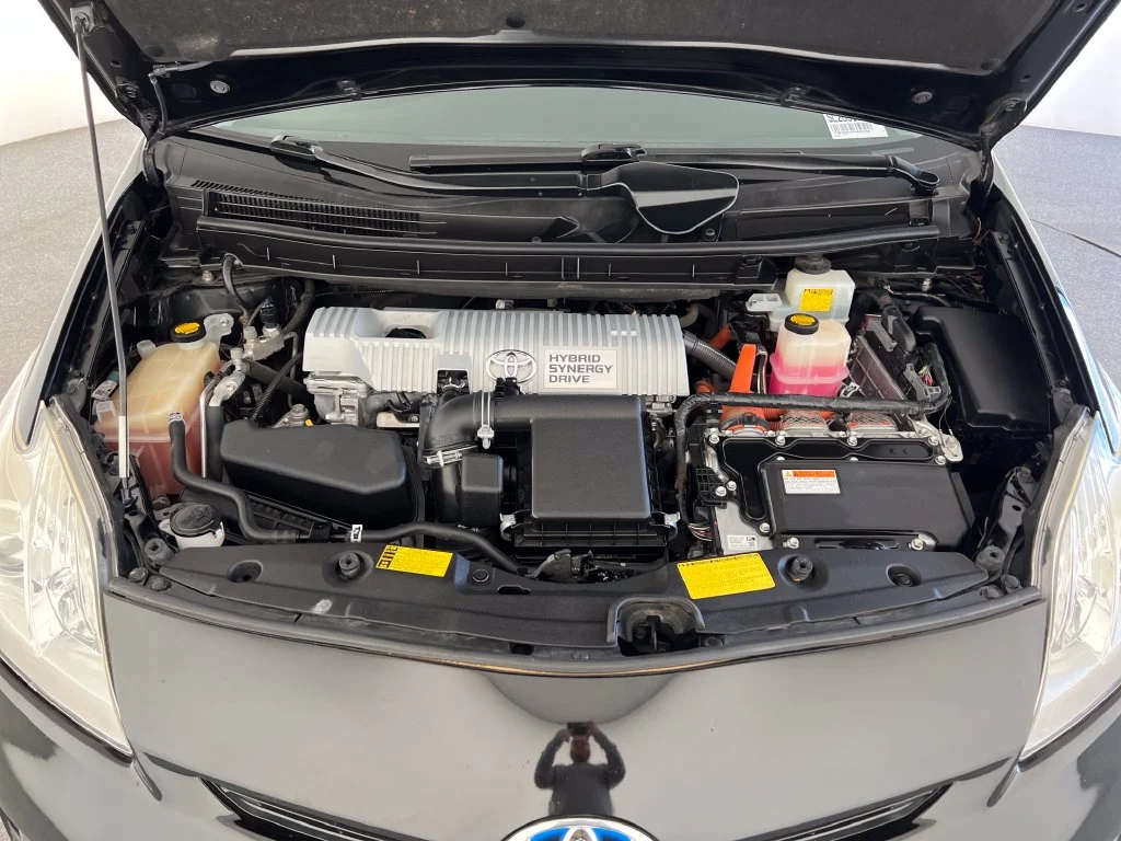 Used 2013 Black Toyota Two image 22