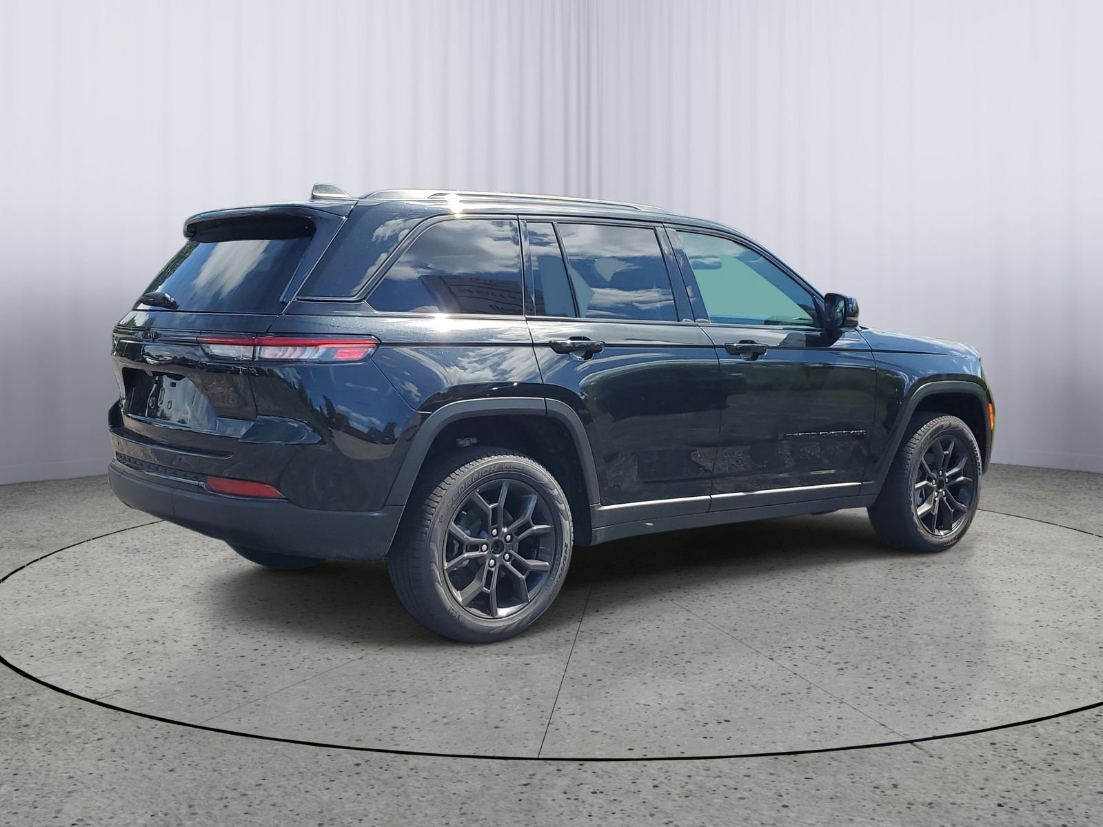 Used 2025 Black Jeep Limited image 4