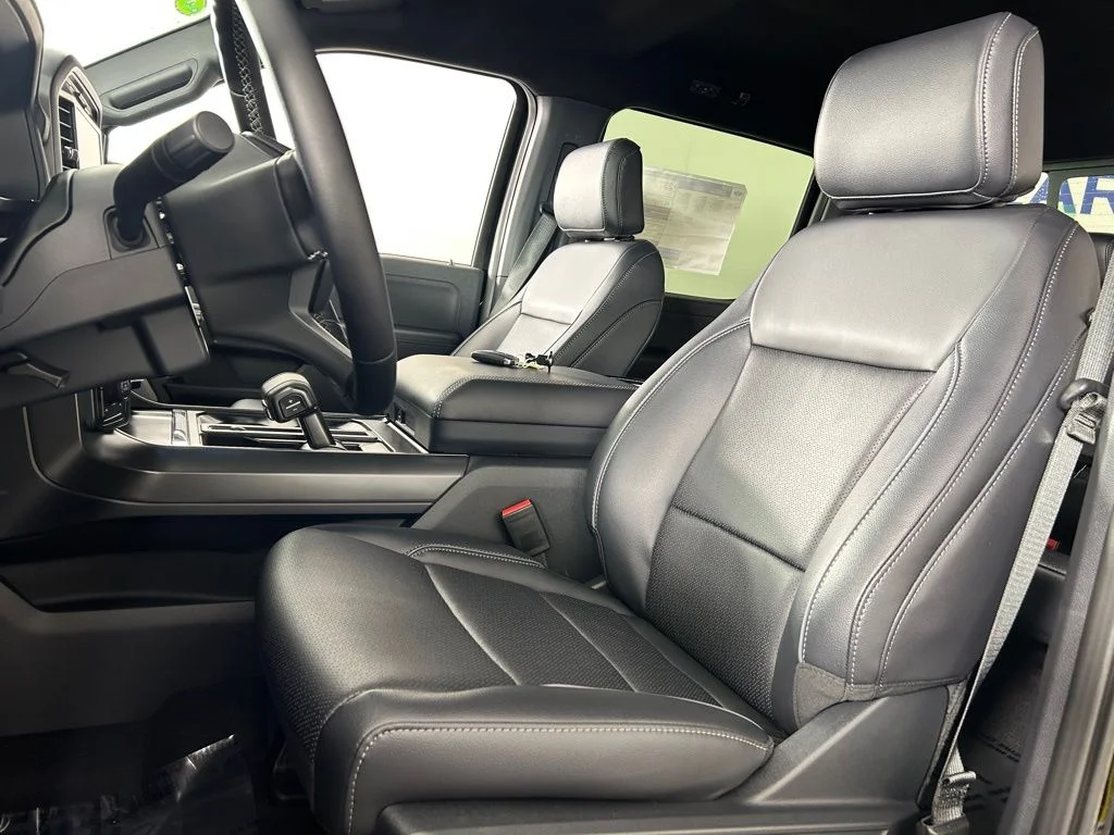 New 2026 Agate Black Metallic Ford Lariat image 25