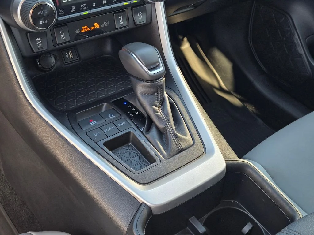 Used 2023 Silver Toyota XLE Premium image 29