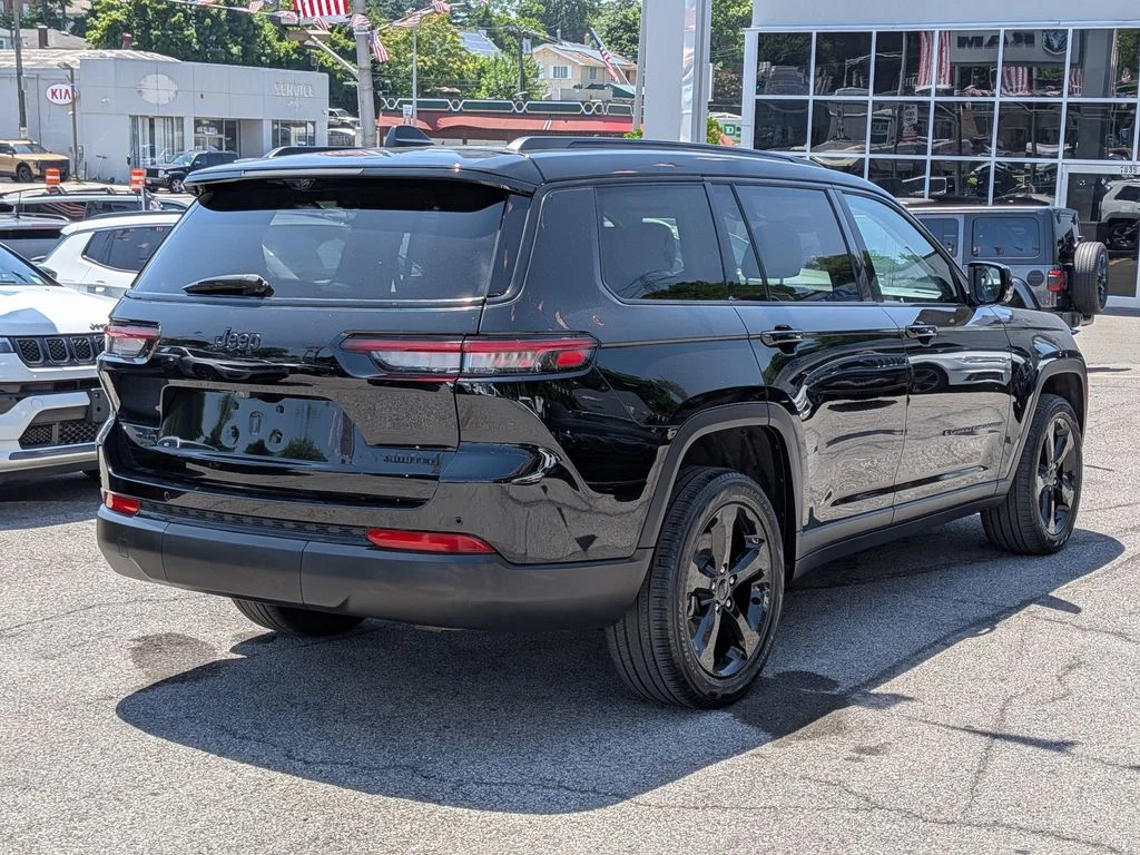 Used 2023 Black Jeep Limited image 6