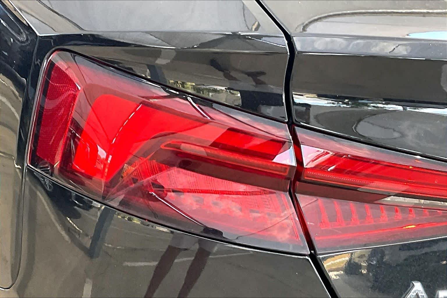 Used 2018 Mythos Black Metallic Audi Premium Plus image 29