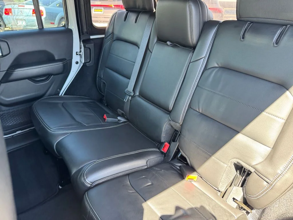 Used 2021 White Jeep Unlimited Sahara image 23