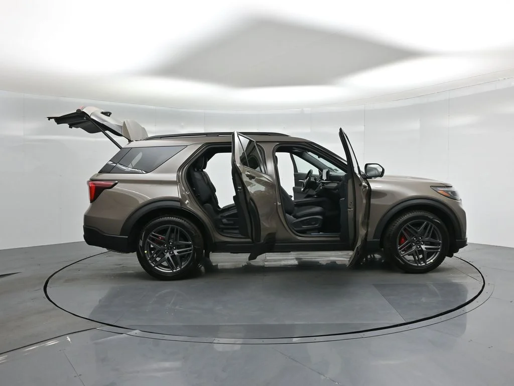 New 2026 Marsh Gray Ford ST-Line image 3