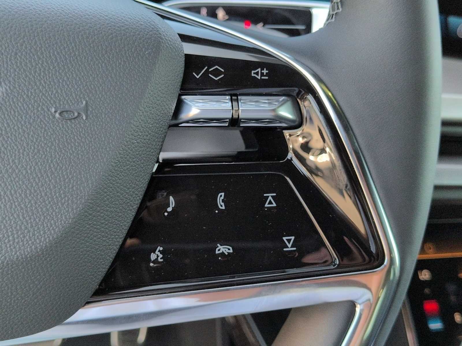 2027 Cadillac VISTIQ Sport - Photo 16