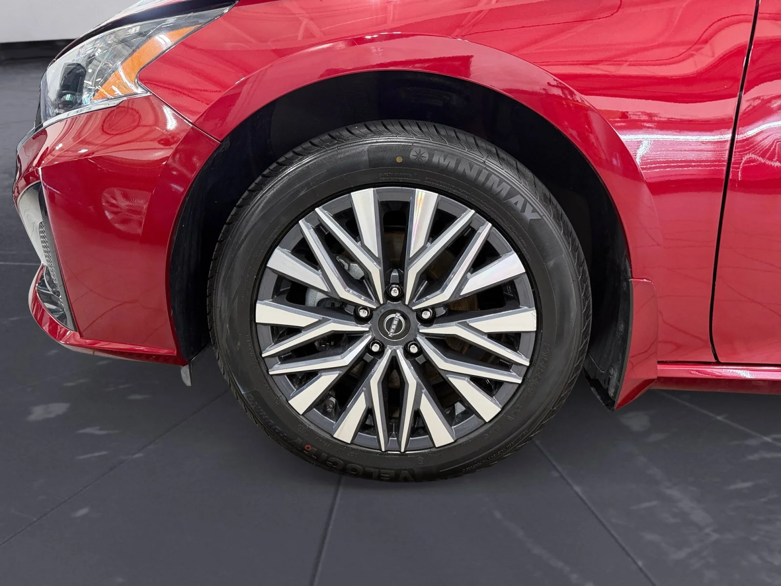 Certified Used 2023 Scarlet Ember Tintcoat Nissan 2.5 SV image 40