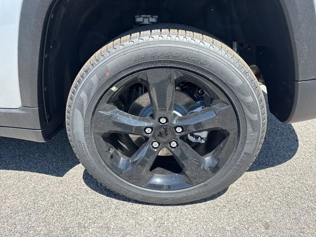 New 2026 Silver Jeep Limited image 9