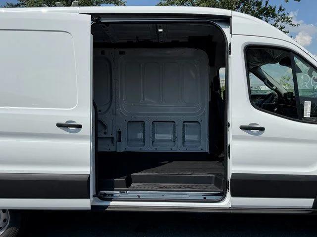 New 2026 Oxford White Ford Base image 14