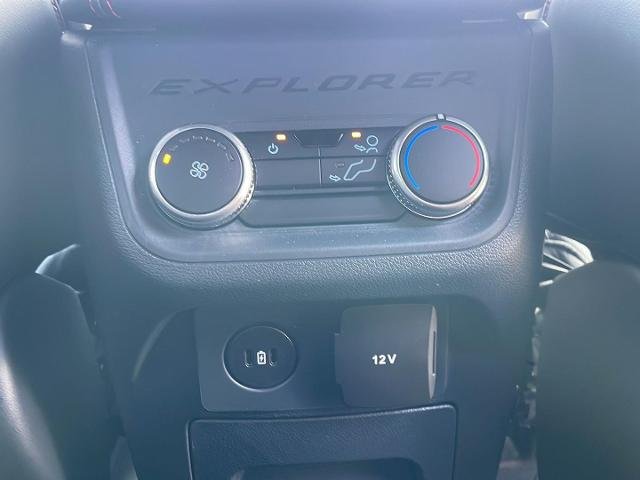New 2026 Carbonized Gray Metallic Ford ST-Line image 28