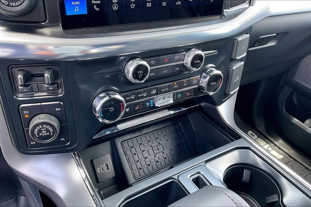 New 2026 Gray Ford Lariat image 18