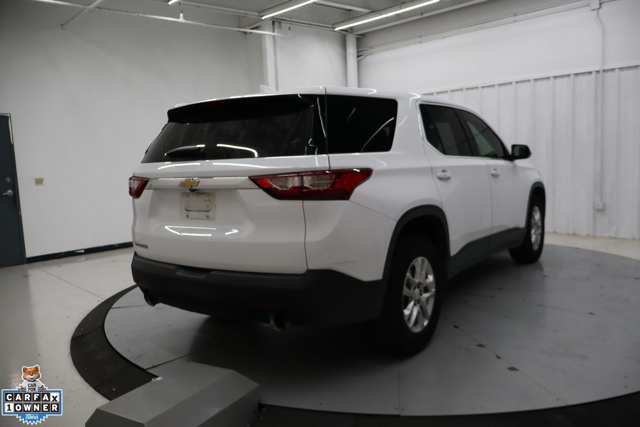 Used 2021 White Chevrolet LS image 3