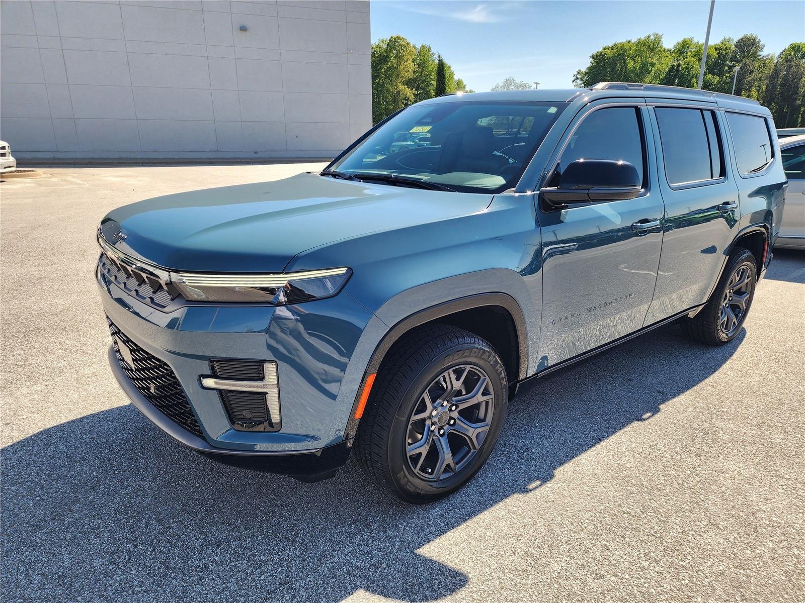 New 2026 Steel Blue Exterior Paint Jeep Limited Altitude image 3