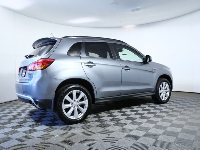 Used 2015 Gray Mitsubishi GT image 8