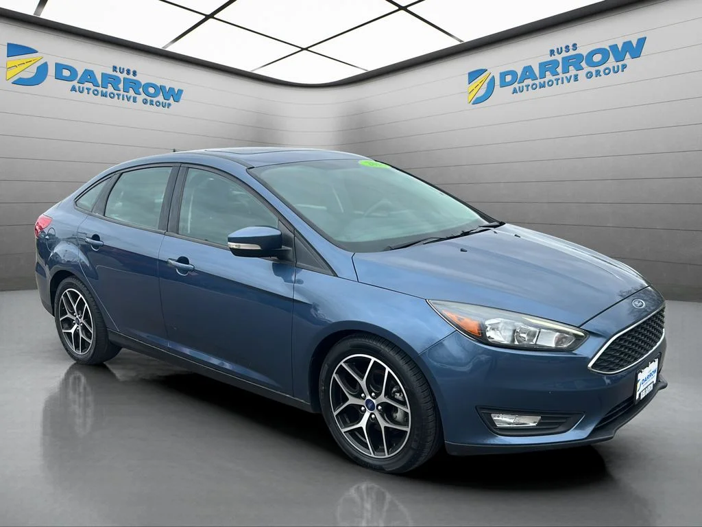 Used 2018 Blue Ford SEL image 7