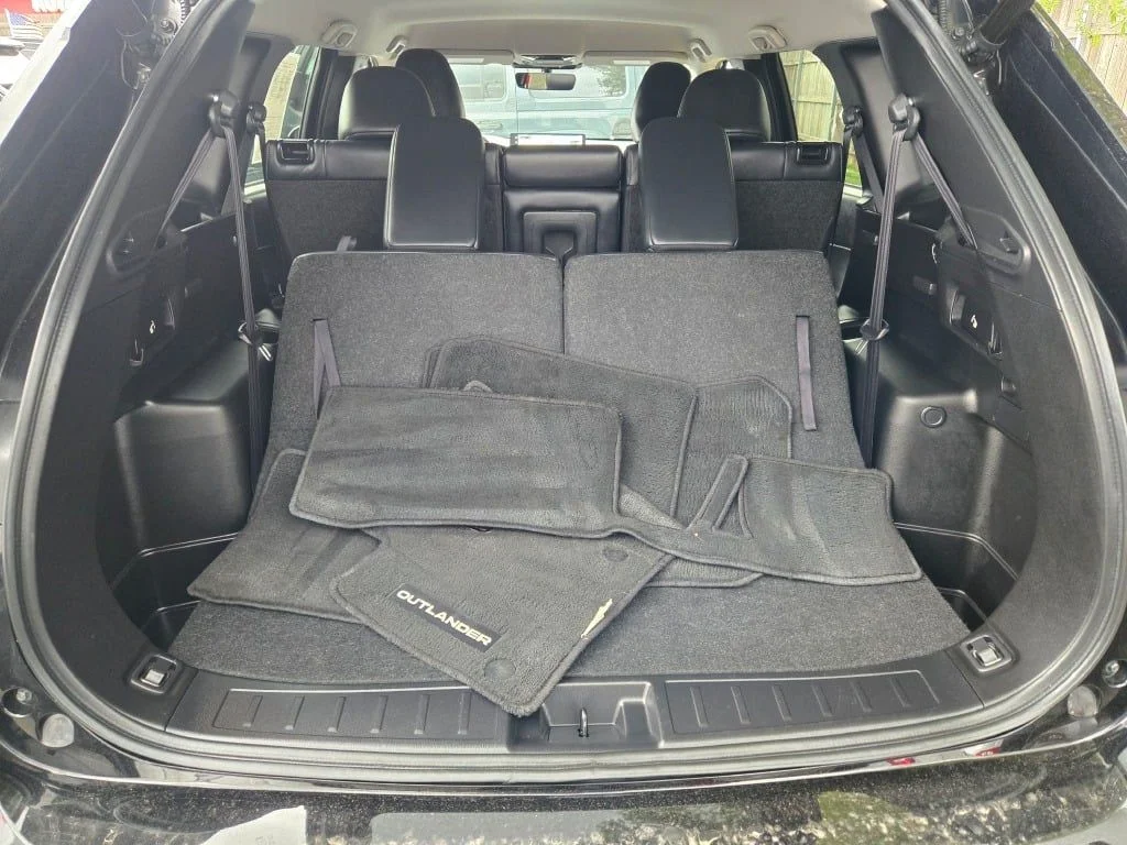 Certified Used 2025 Blue Mitsubishi SE image 30