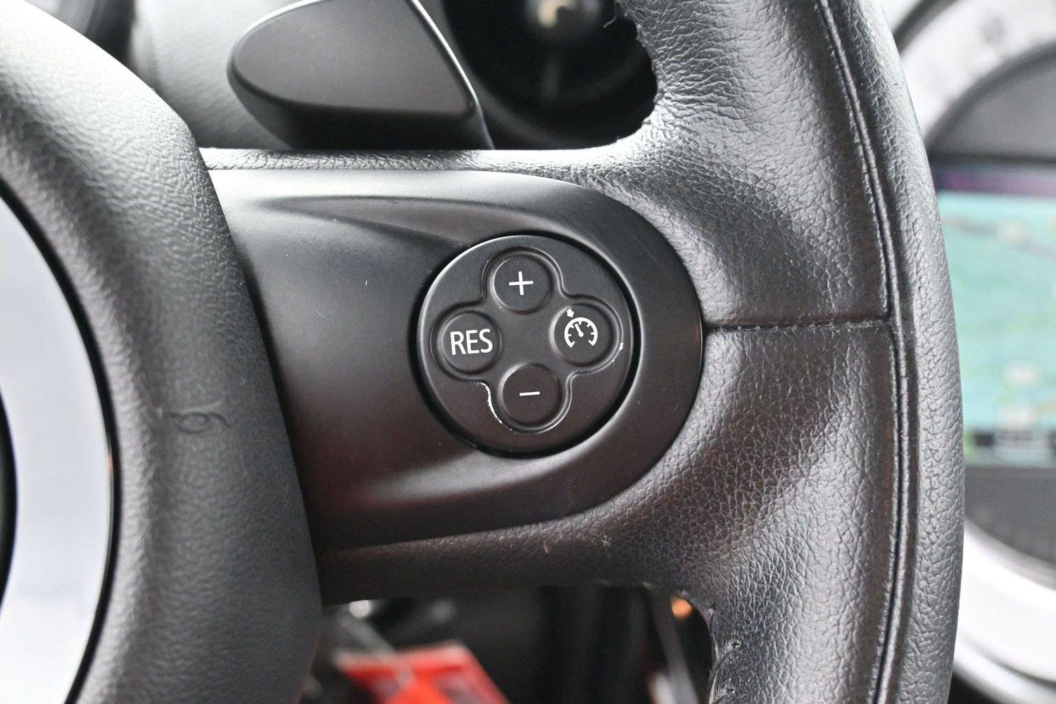 Used 2014 Crystal Silver Metallic MINI S image 17