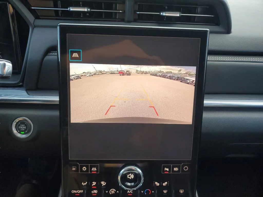 Used 2025 Ebony Twilight Metallic GMC Elevation image 17