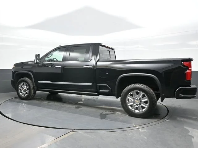 2026 Chevrolet Silverado 2500 HD High Country - Photo 3