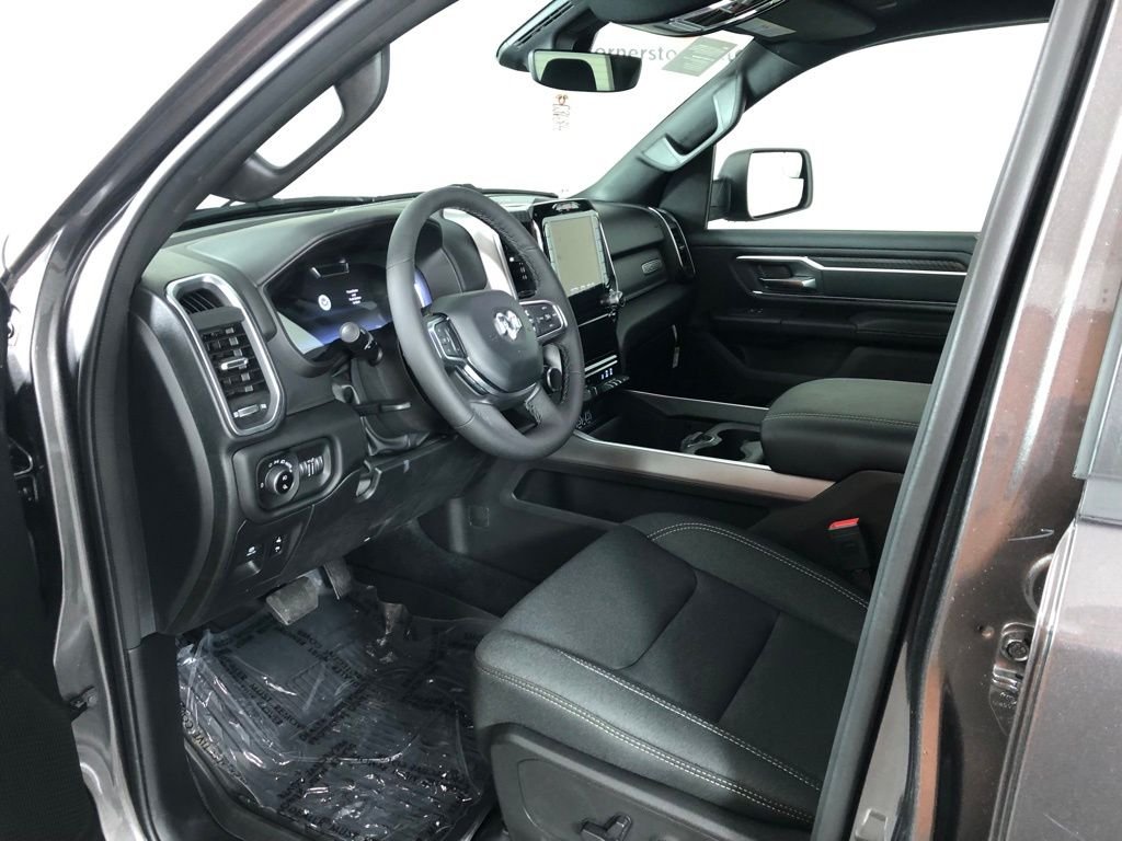 New 2026 Granite Crystal Metallic Clearcoat RAM Big Horn image 8
