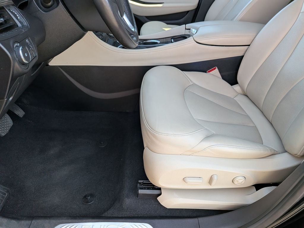 Used 2020 Black Buick Essence image 14