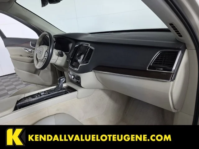 Used 2016 Gold Volvo T6 Momentum image 29