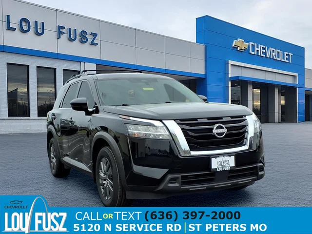 2022 Nissan Pathfinder SV