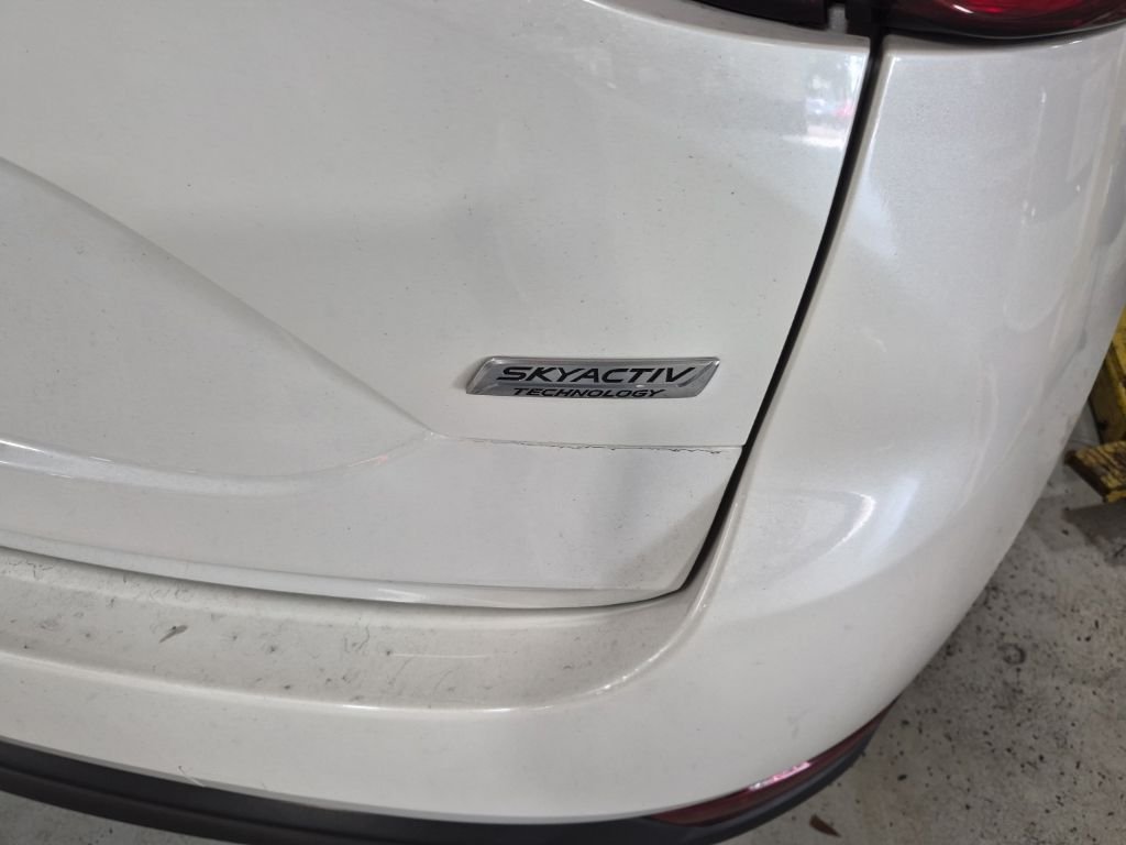 Used 2019 White Mazda Touring image 7