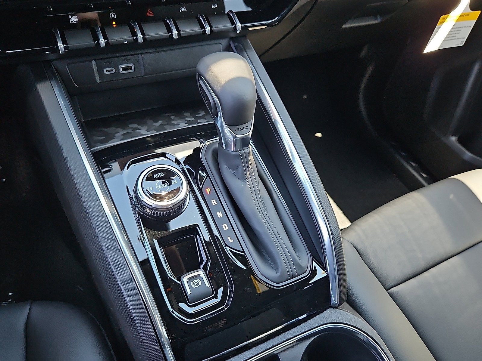 2026 GMC Canyon Elevation - Photo 11