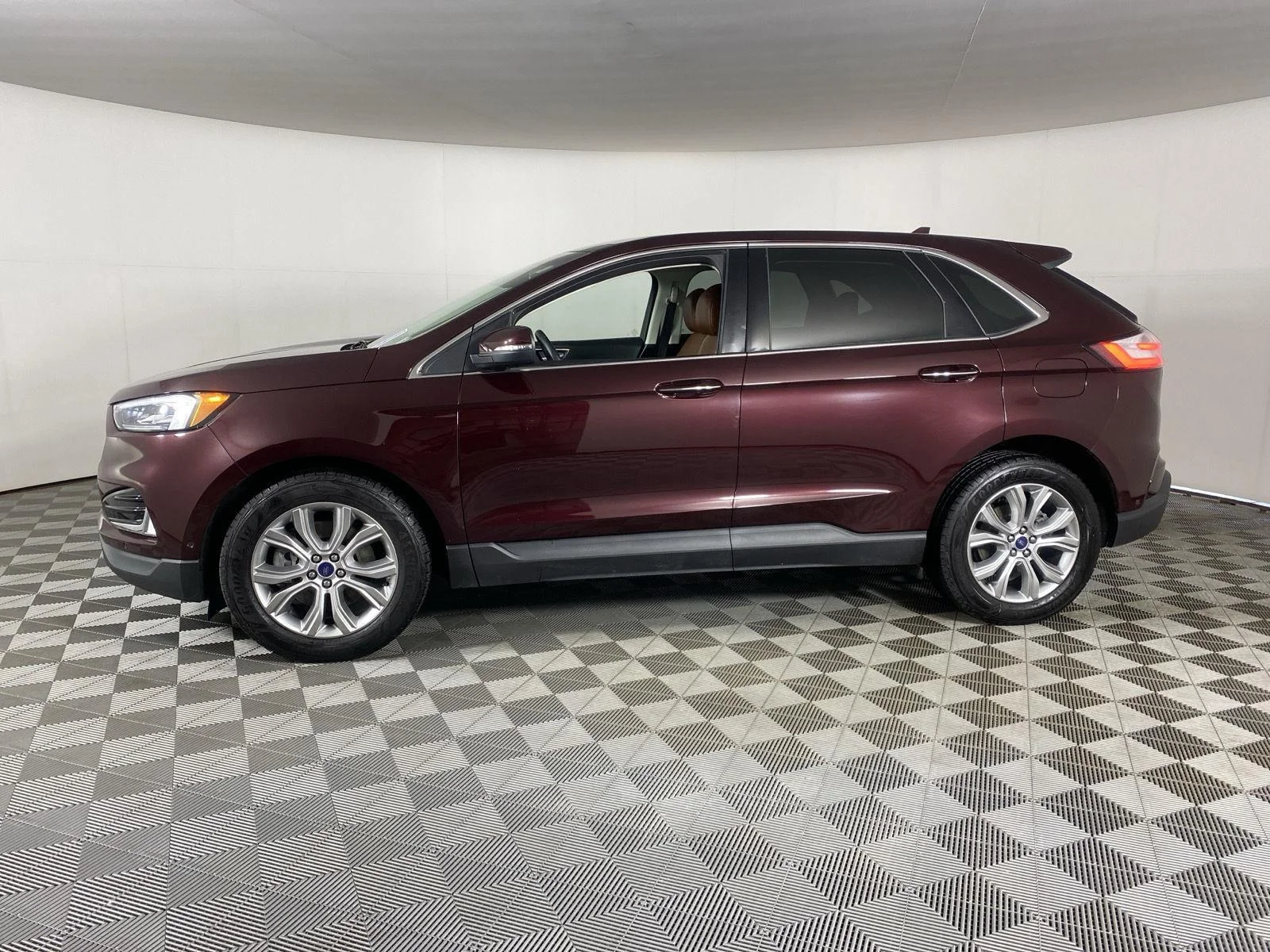 Used 2019 Burgundy Velvet Metallic Tinted Clearcoat Ford Titanium image 4