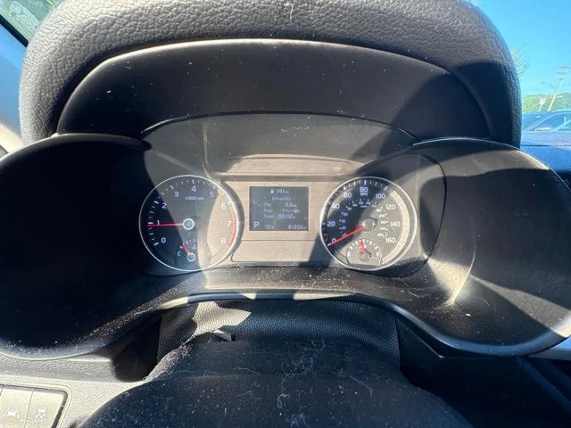 Used 2021 Clear White Kia LXS image 9
