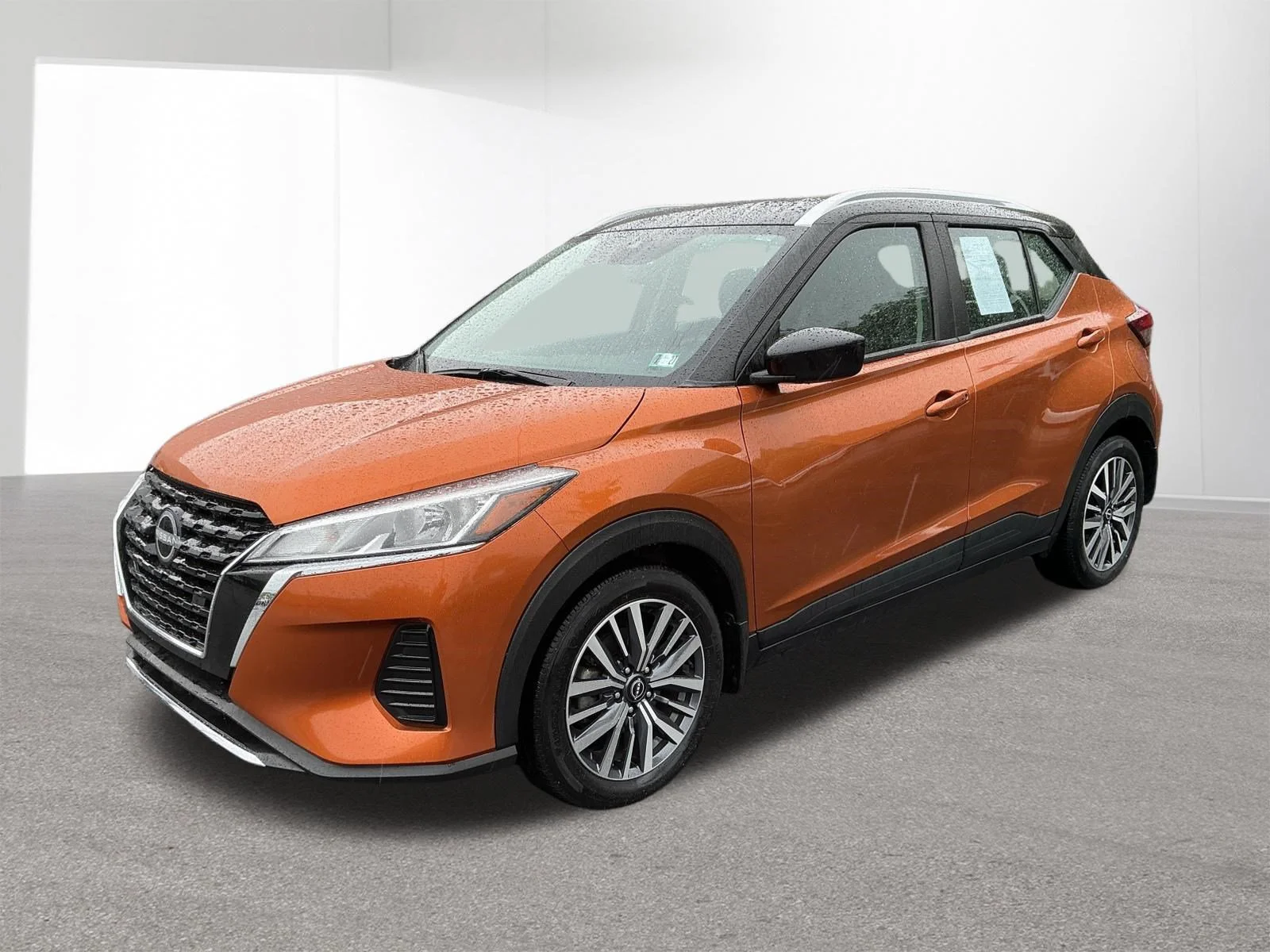 Used 2024 Monarch Orange Metallic/Super Black Nissan SV image 7