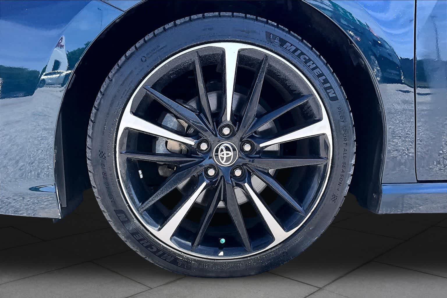 Used 2020 Galactic Aqua Mica Toyota XSE image 11