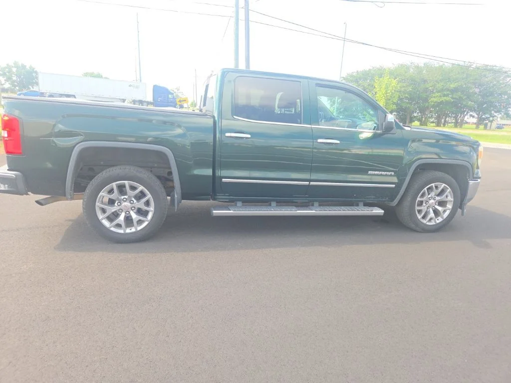 Used 2015 Green GMC SLT image 17