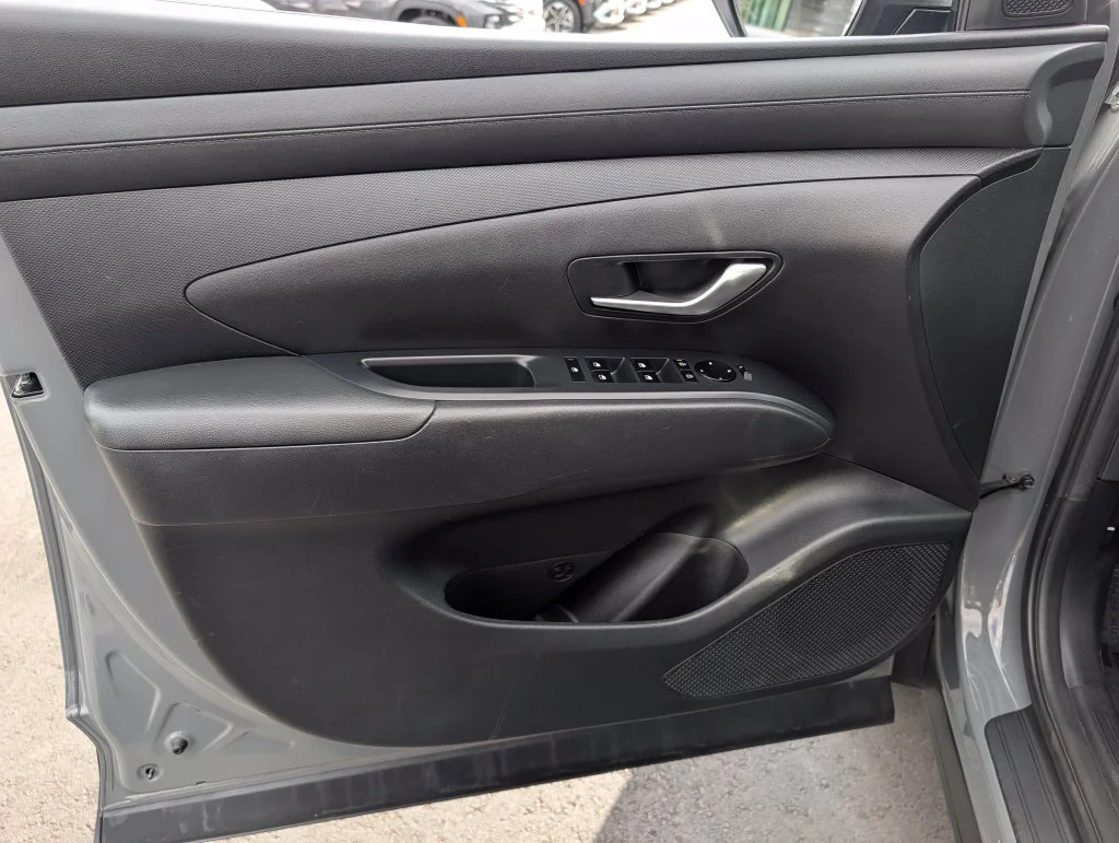 Used 2025 Gray Hyundai SEL image 17