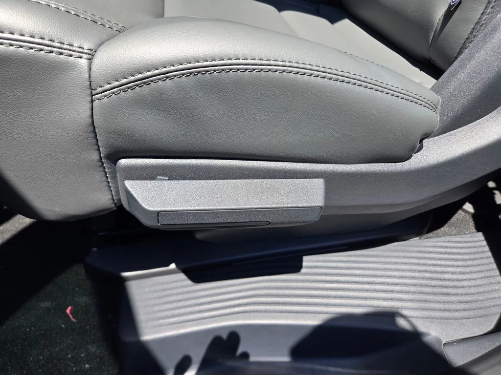 New 2027 Agate Black Metallic Ford MAX Active image 20